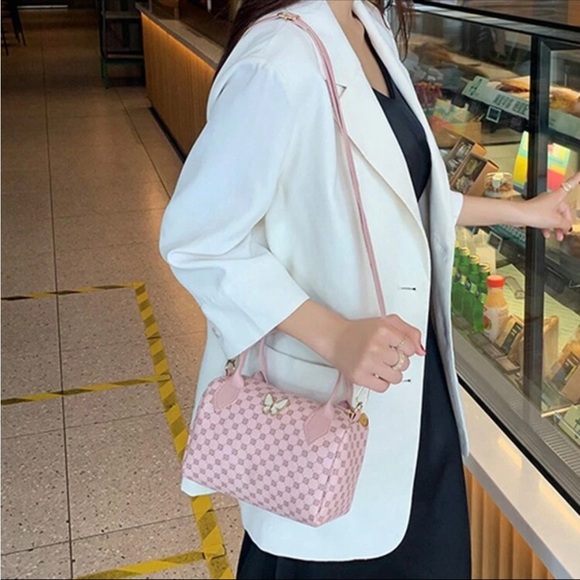 ⚠️Clearance Butterfly Cylindrical Crossbody Bag Black /White /Pink /Blue /Brown - Picture 12 of 12